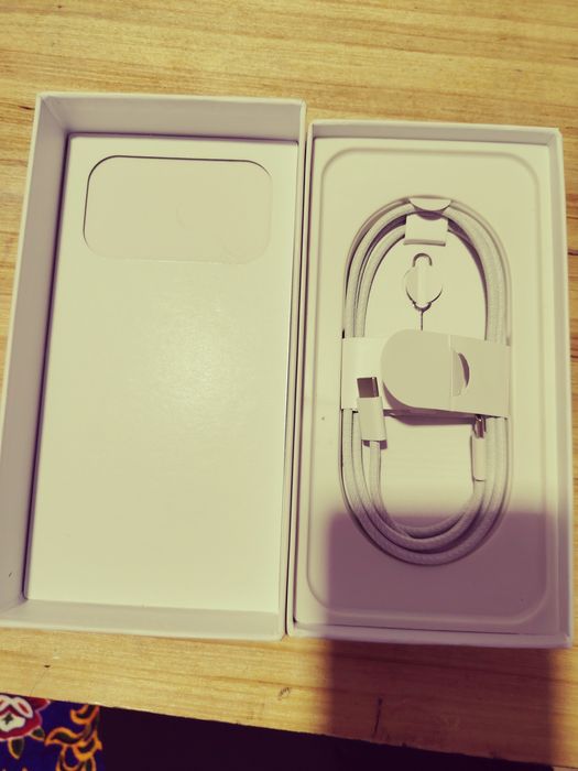 Iphone 17 pro max(dubai)