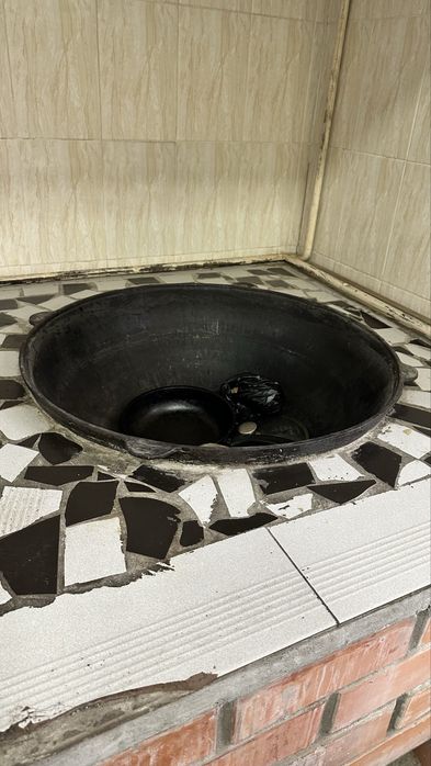 Chgunniy qozon sotiladi