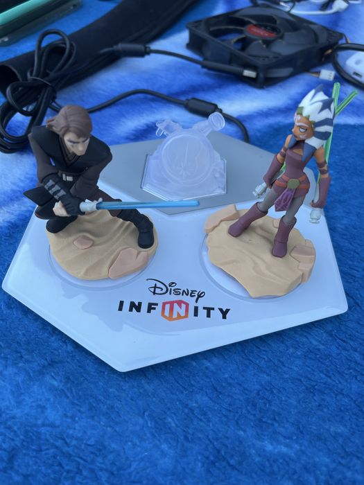 Disney Infinity portal + figurine XBOX
