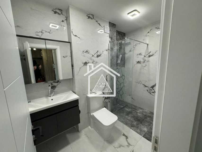 Дава се под наем Двустаен апартамент в Пловдив, Въстанически - 67 кв.м за 408 € - Снимка #13