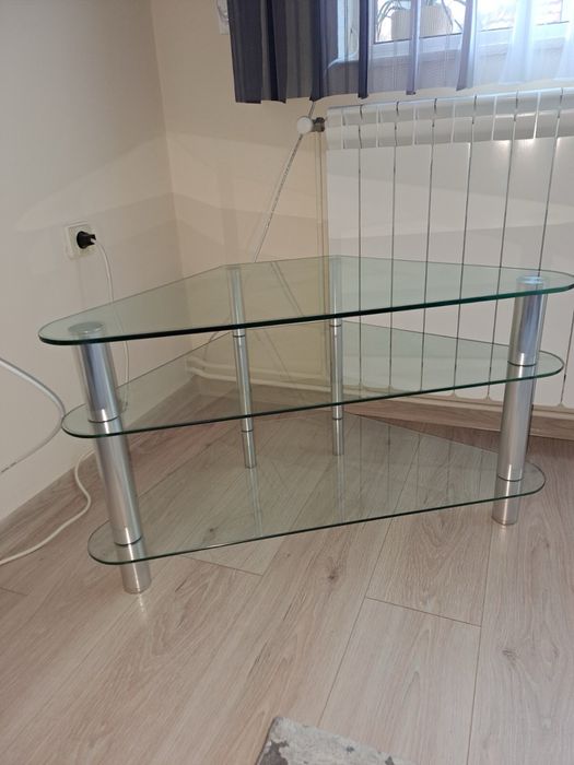 Стъклен , ъглов ТВ шкаф / маса .