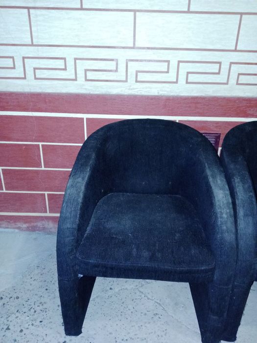 Продаются кресла 3 штуки в среднее отличном состоянии