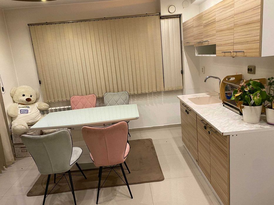 Дава се под наем Тристаен апартамент в София, Горна баня - 144 кв.м за 765 € - Снимка #2