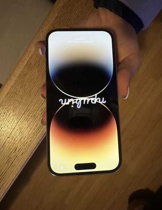 Iphone 14 pro, златен, като нов
