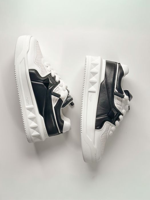 Valentino Garavani One Stud XL White Black