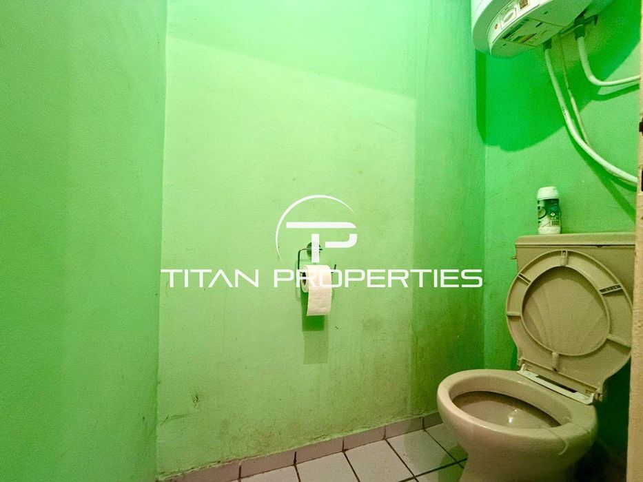 Тристаен апартамент за продажба в жк. Тракия