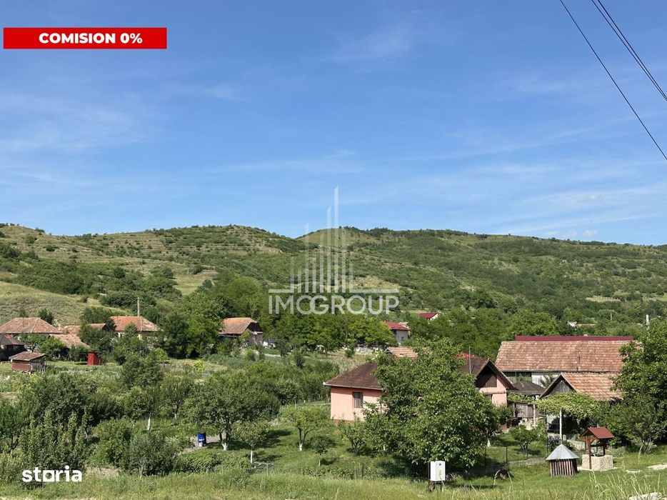 Teren cu casa la rosu in Gadalin, jud. Cluj.