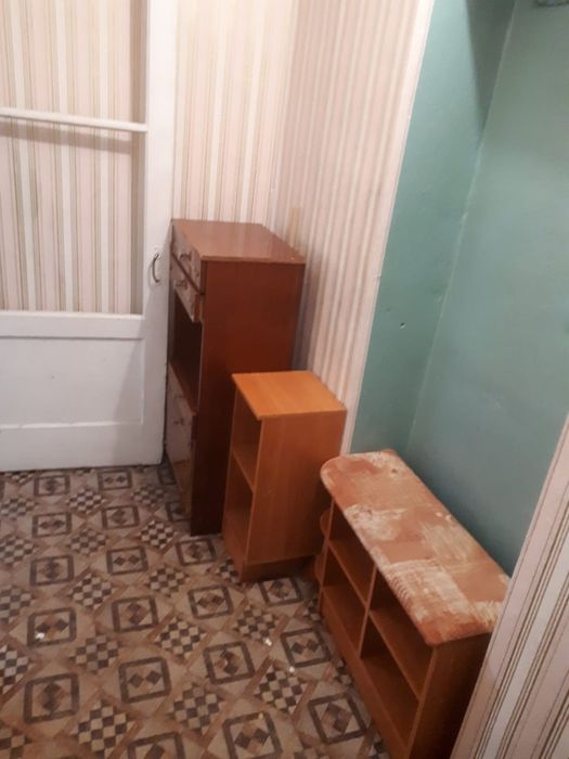 Продам полуторку срочно район площади