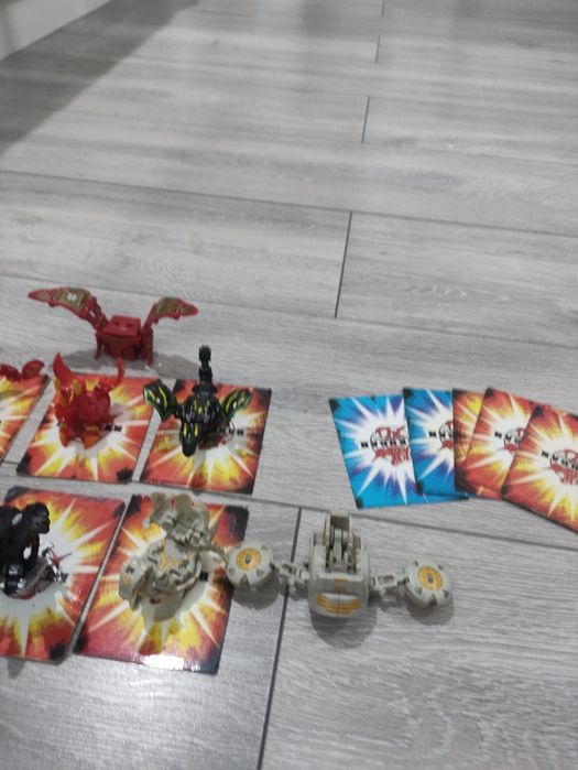 Старые игрушки Бакуган