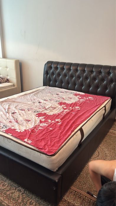 Кровать двухспальная