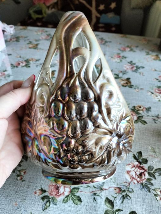 Продам вазочку конфетницу