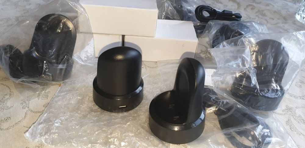 SAMSUNG GearFit2 и GearFit2 pro, НОВИ Зарядни за смарт часовници-30лв