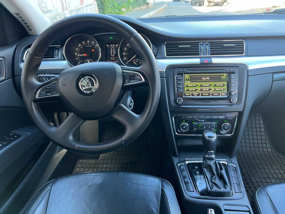 Skoda Superb Business 2.0 TDI - 140cp DSG 2015 LED BiXenon Memorii