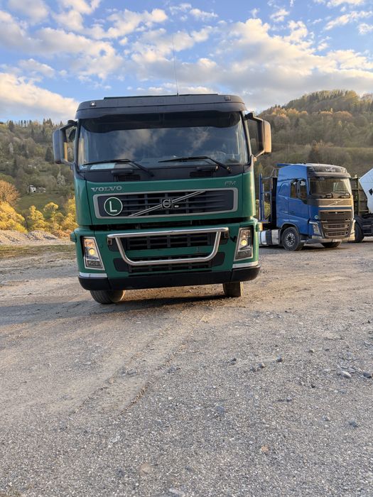 Camion forestier/transport busteni Volvo FM 440 euro5 ( macara loglift 96s)