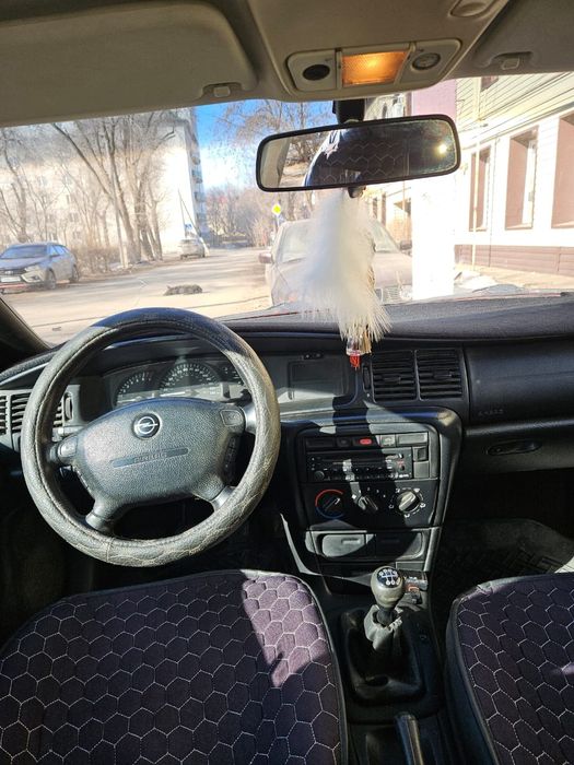 Продам машину опель вектра