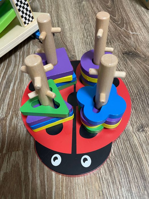 Дървена играчка за сортиране “Калинка”