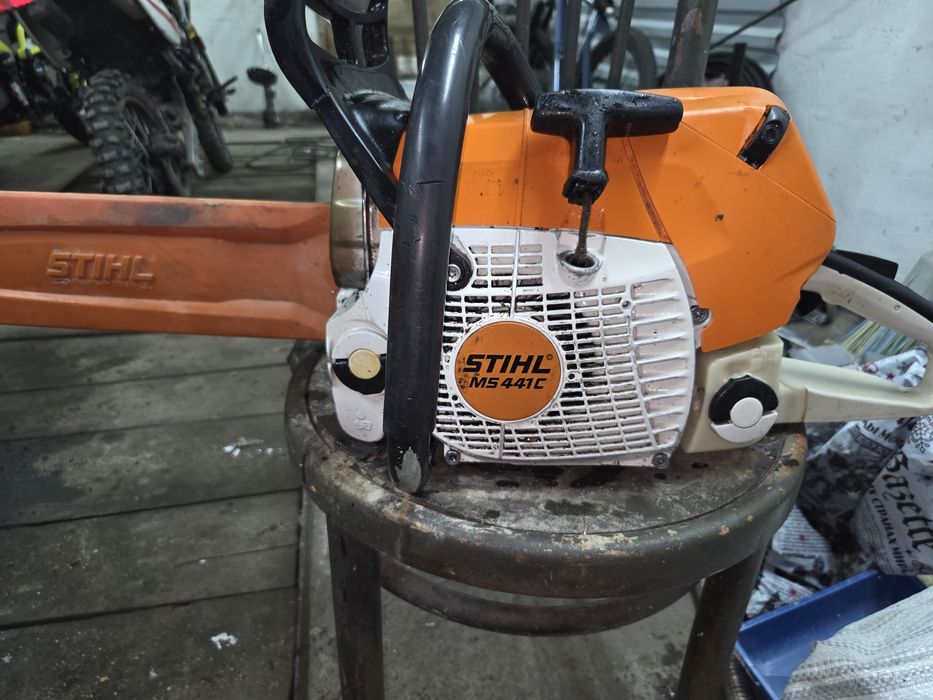 Продам бензопилу