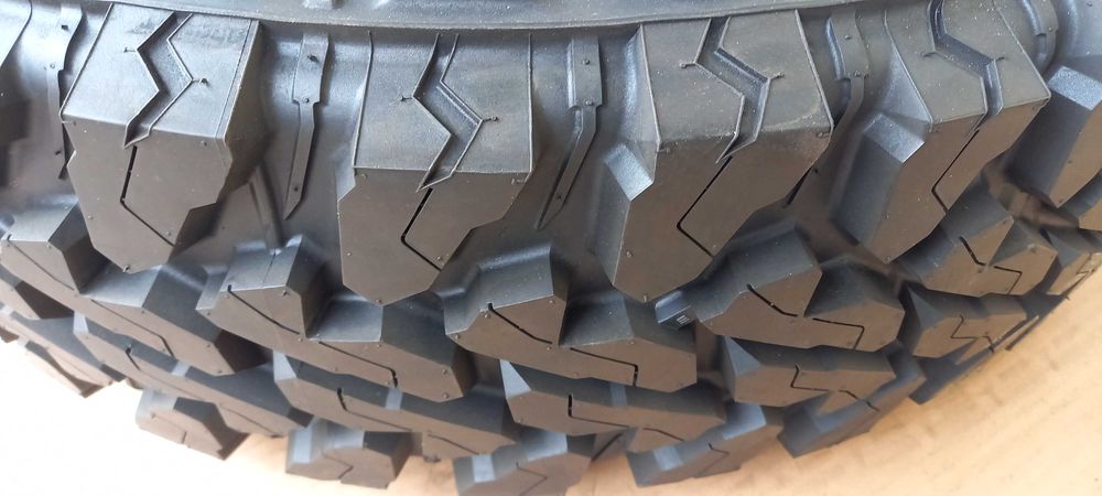 Офроуд гума YOKOHAMA GEOLANDAR M-T G003 LT 225 75 R16 джанта DOTZ 16"