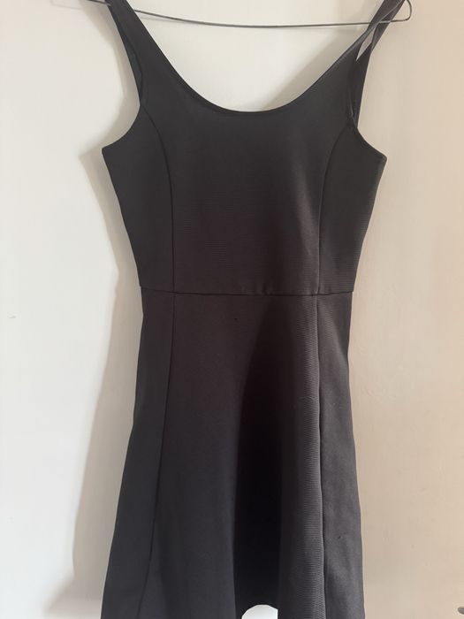 Дамска черна рокля HM