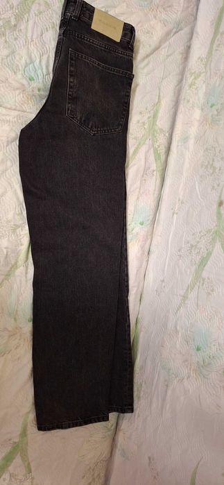 Продам джинсы для мальчика подростка