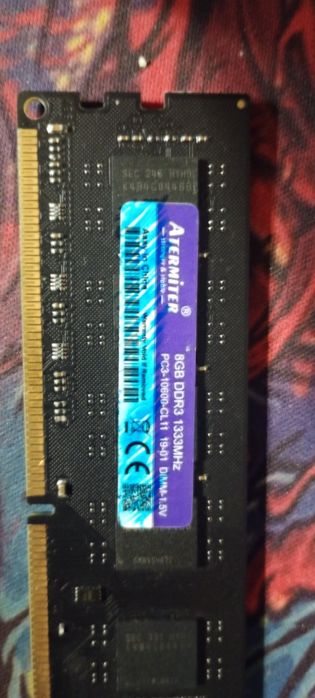 Plăcuță RAM DDR3 8gb funcțională