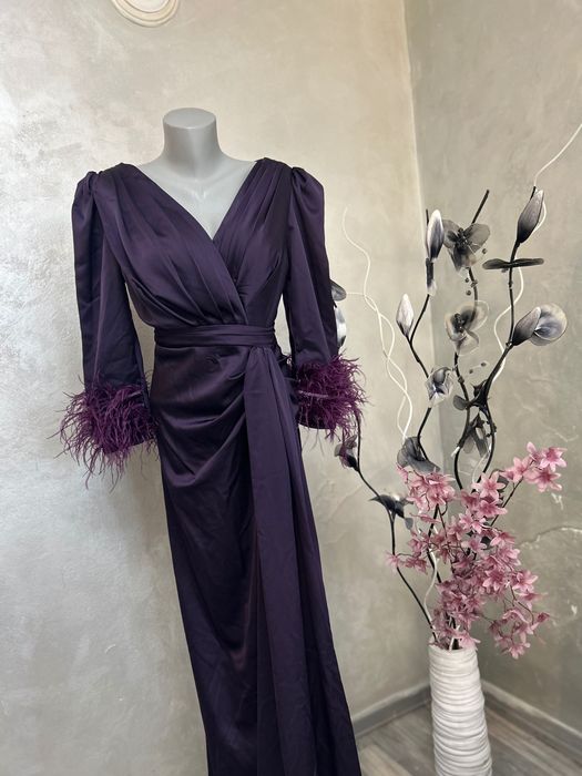 Чисто нова рокля‼️‼️‼️ носена няколко часа  размер М