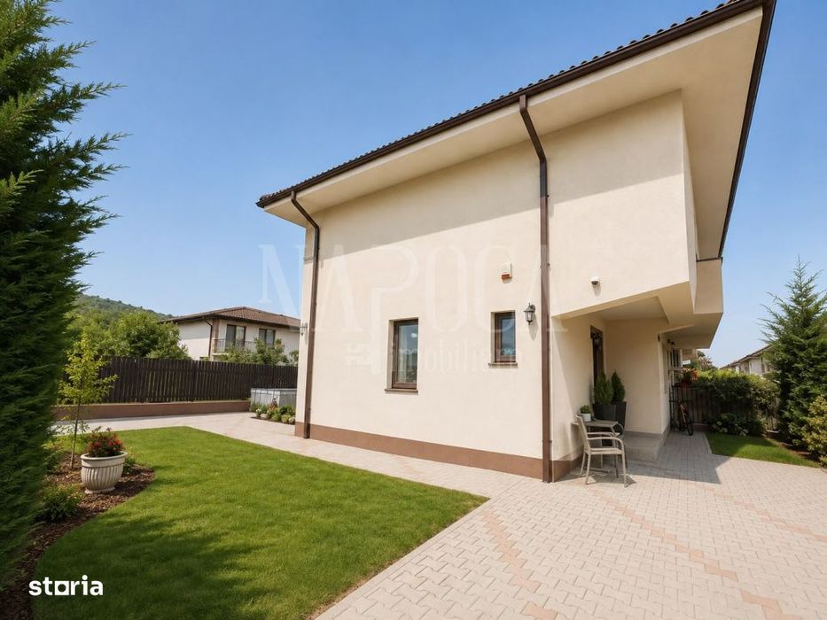 Casa 4 camere de vanzare in Floresti