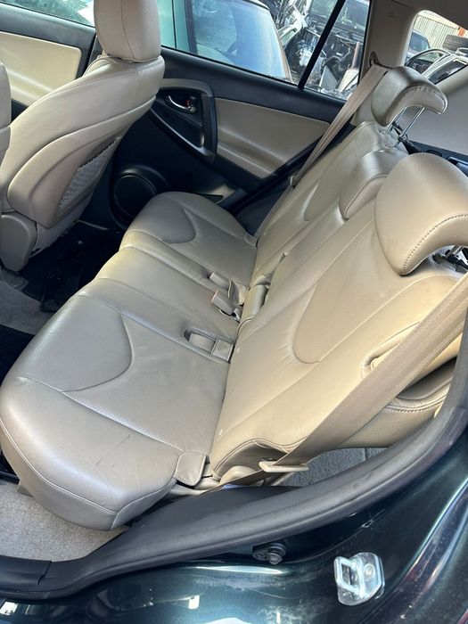 Toyota RAV 4 2.2 Dcat Automat НА ЧАСТИ !!