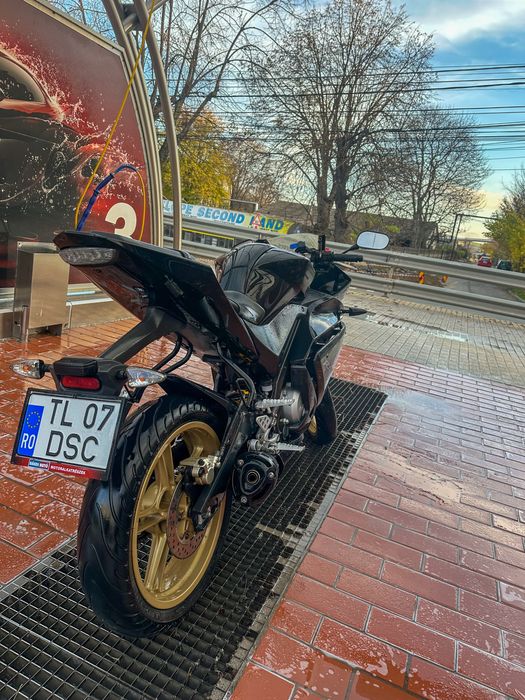 Yamaha YZF r125 (nu mt, cf moto, ktm)