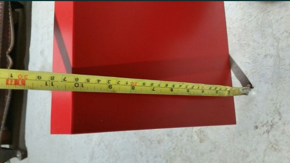 9 Polițe cu prinderi ascunse