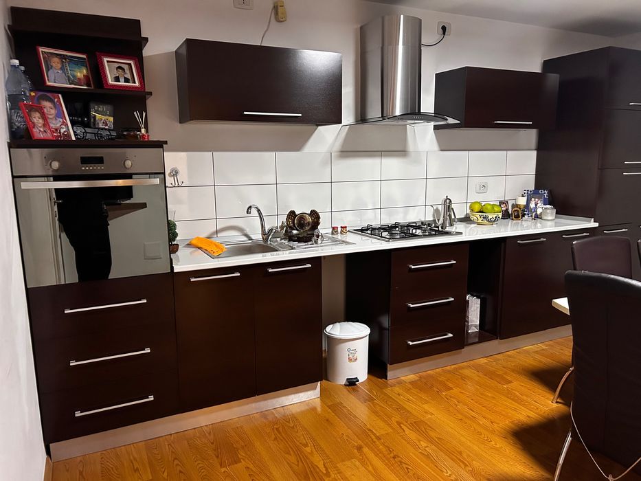 Bucătărie complet utilată