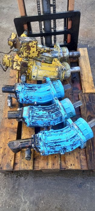 pompa hidraulica de pe macara Bumar 40 t / hidromotor pompa