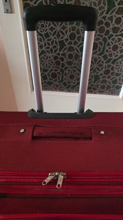 Куфар от плат KML виненочервен цвят