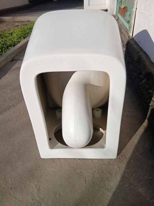 Продам навесной унитаз