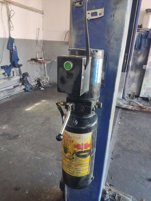 Продаю автоподъемник 3 тонник