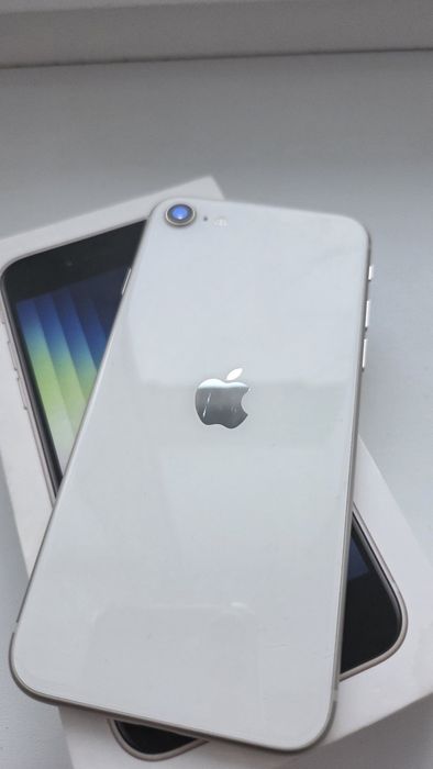 IPhone se 3 64gb