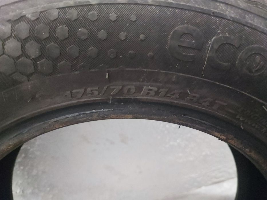 Продавам съхранявани в мазе 4бр гуми KUMHO 175/70  R14