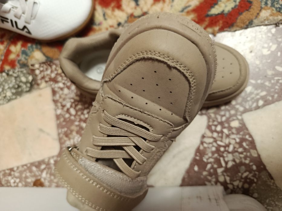 Adidas băiat în stare foarte buna