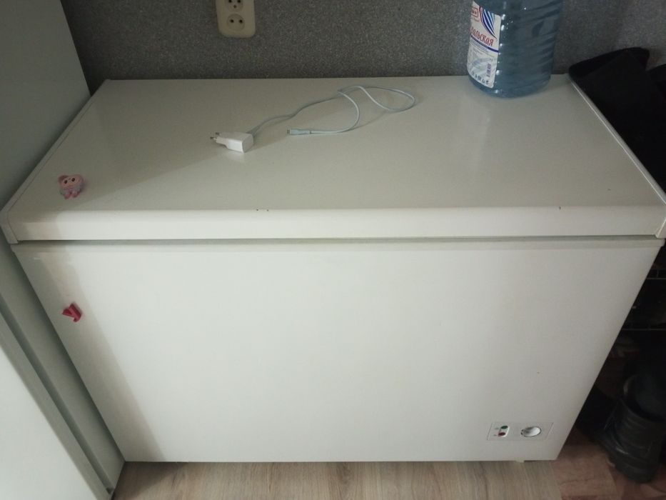 Продам морозильник ларь.