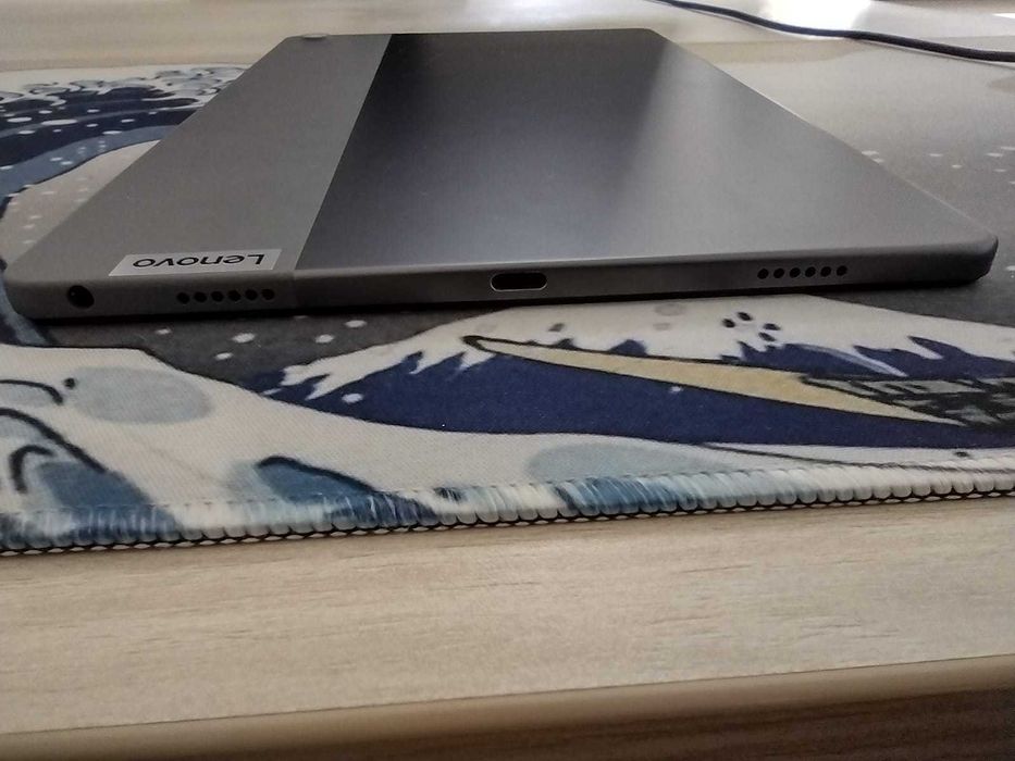 Lenovo Tab M10 Plus + carcasa