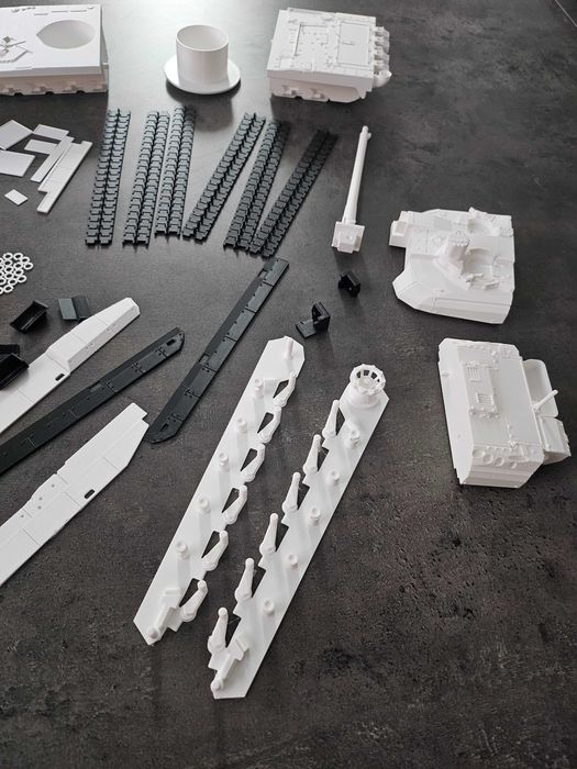 Kit asamblare model tank Leclerc pentru expus, scara 1:35