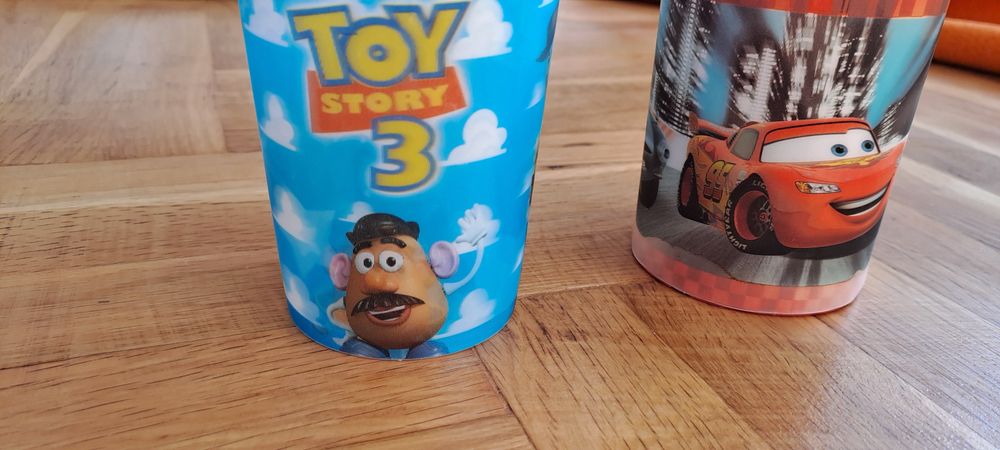 Различни комплекти чаши