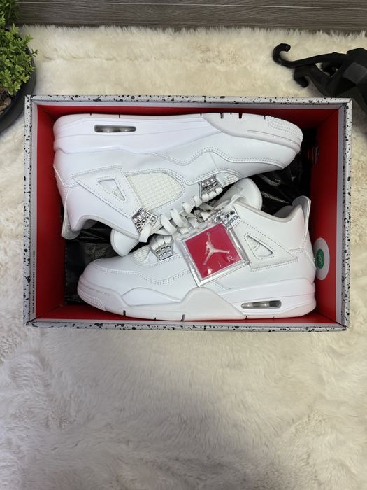 Air Jordan Pure Money marimea 40