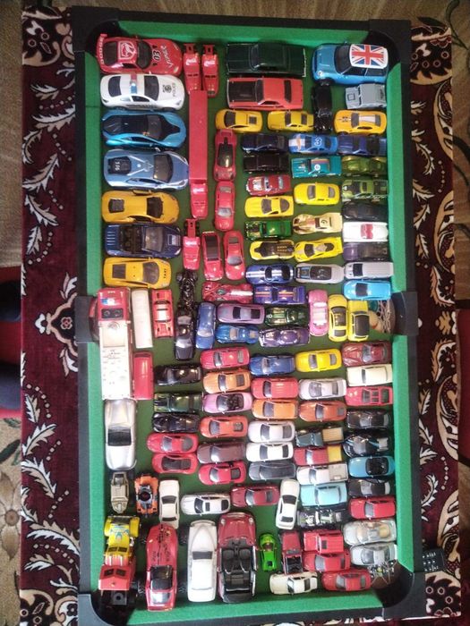 Играчки колички,