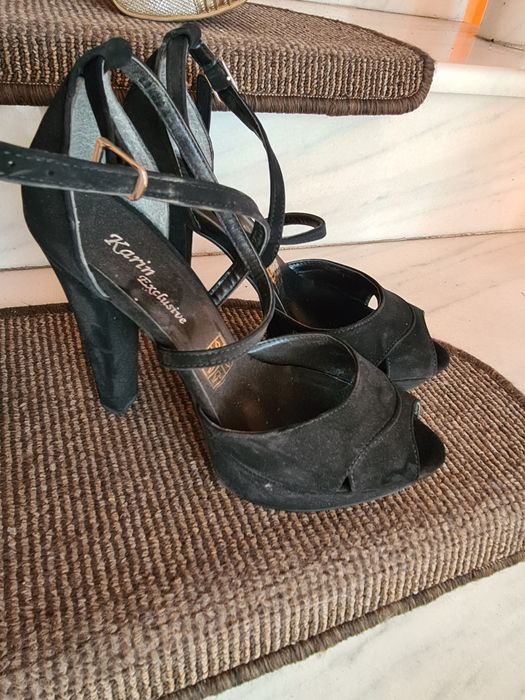 Vând pantofi mar 38