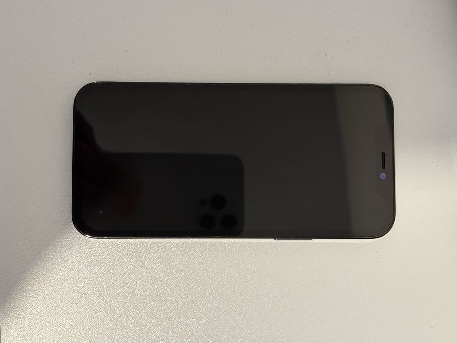 Iphone 12 pro + apple watch 3