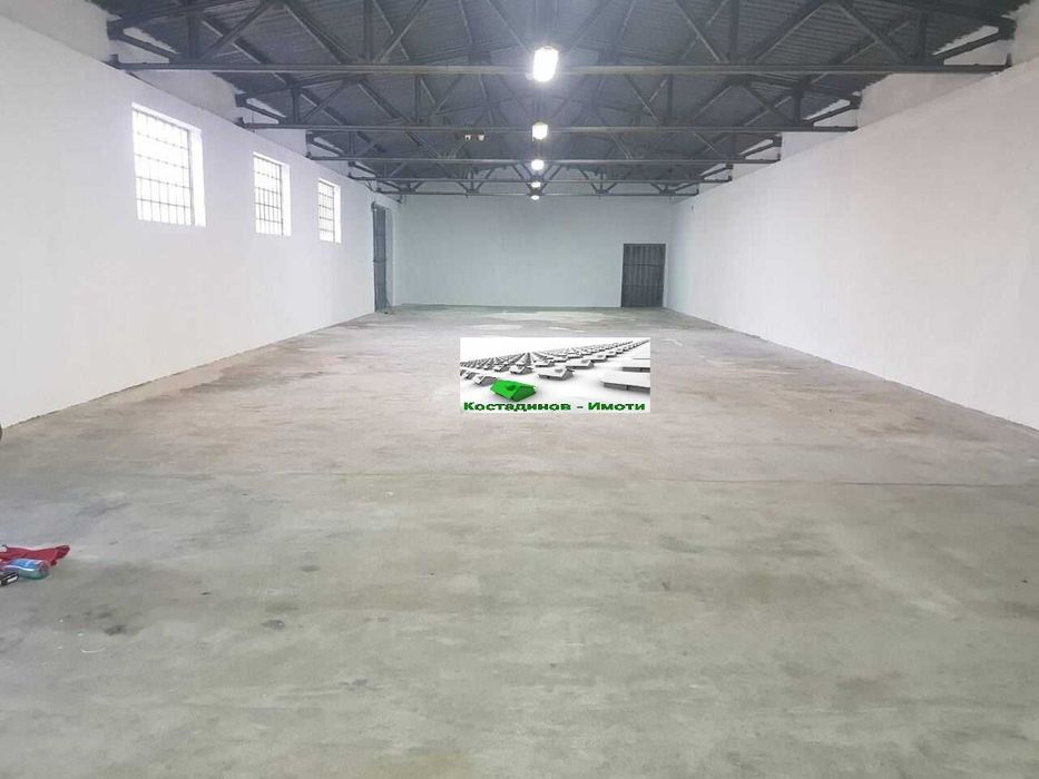 Дава се под наем Склад в с. Бенковски, Област Пловдив - 365 кв.м за 1200 € - Снимка #4