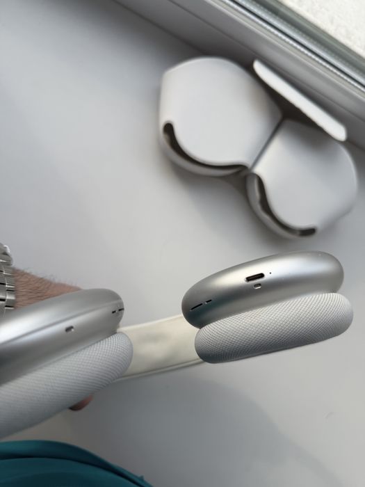 AirPods Max оригинал.