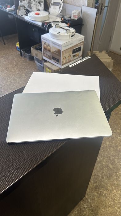 Macbook air m1 (разбитый экран)