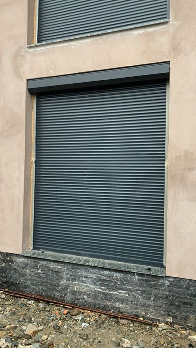 RULOURI AL si Usi de garaj rezidentiale SECTIONALE
